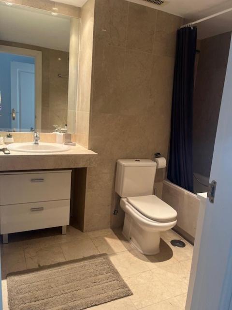 Walking Distance To Puerto Banus Sea View Lejlighed