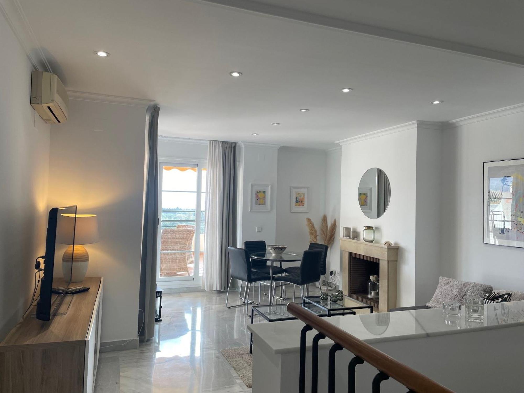 Lejlighed Walking Distance To Puerto Banus Sea View *