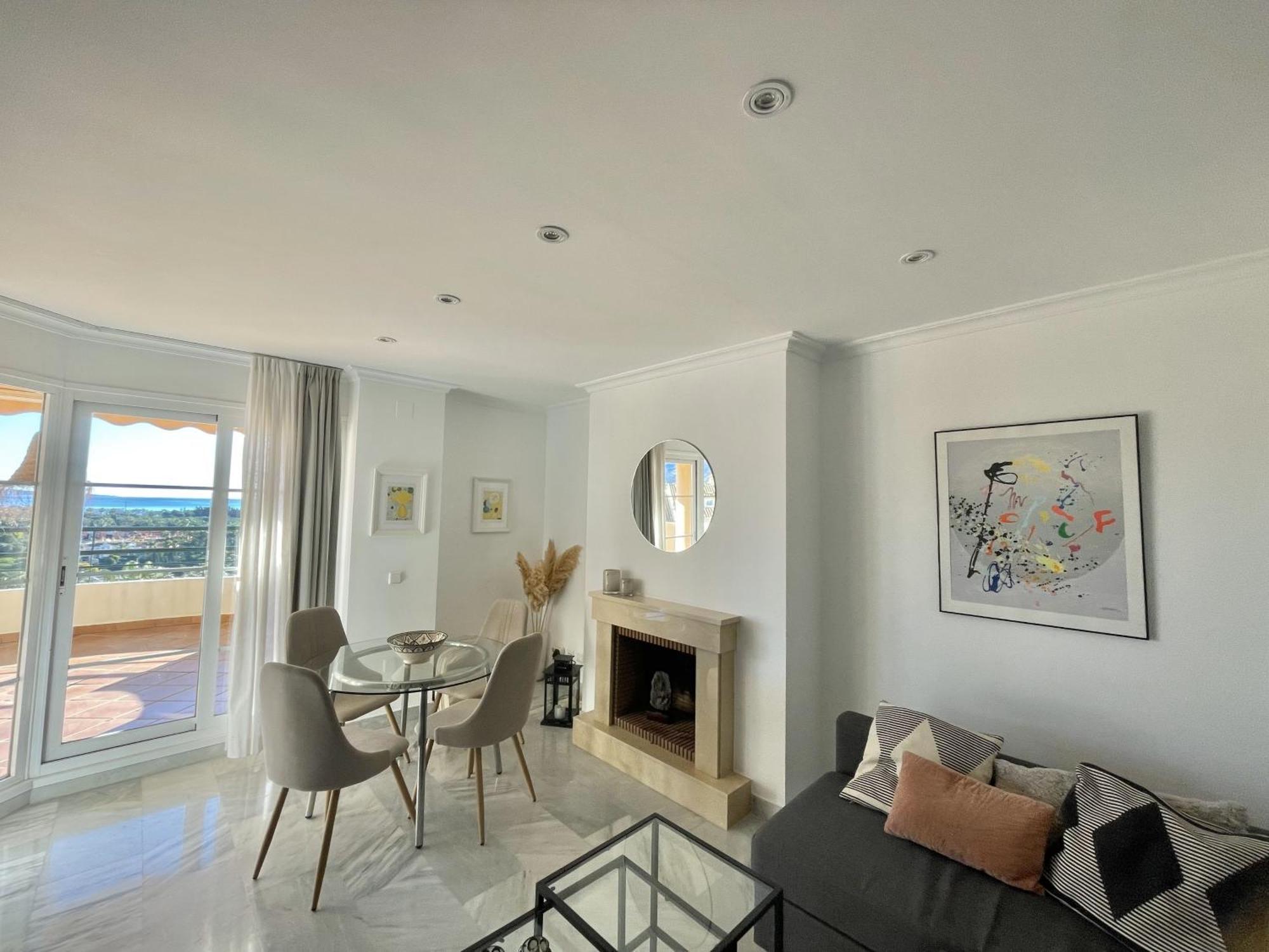 Walking Distance To Puerto Banus Sea View Lejlighed