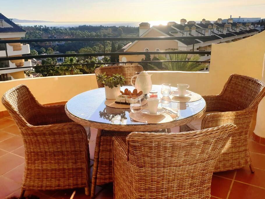 Walking Distance To Puerto Banus Sea View Apartment *