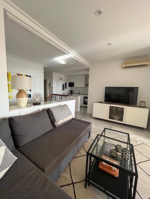 Walking Distance To Puerto Banus Sea View Apartment *